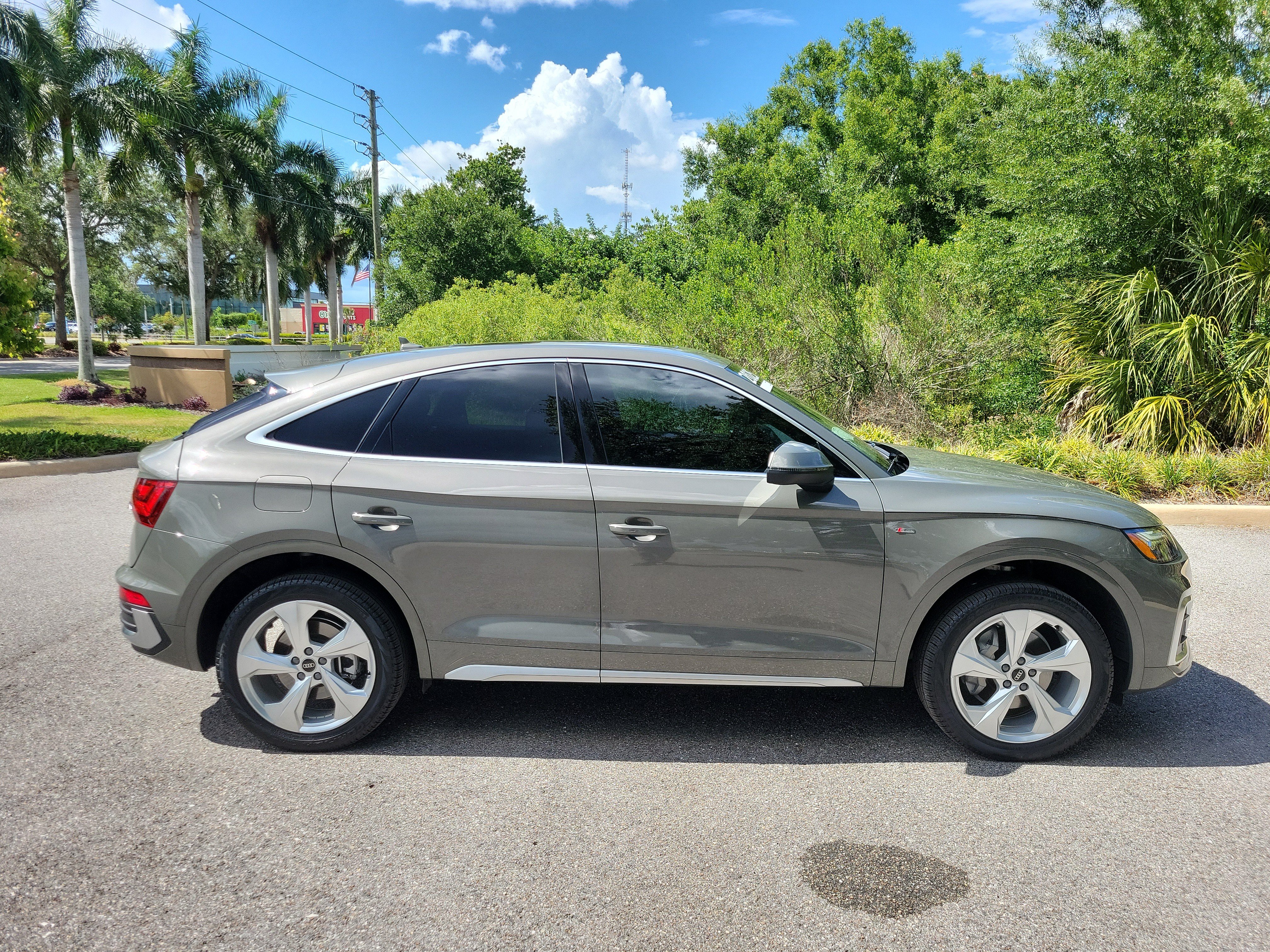 Certified 2025 Audi Q5 2.0T Premium Plus AWD/4WD image 3