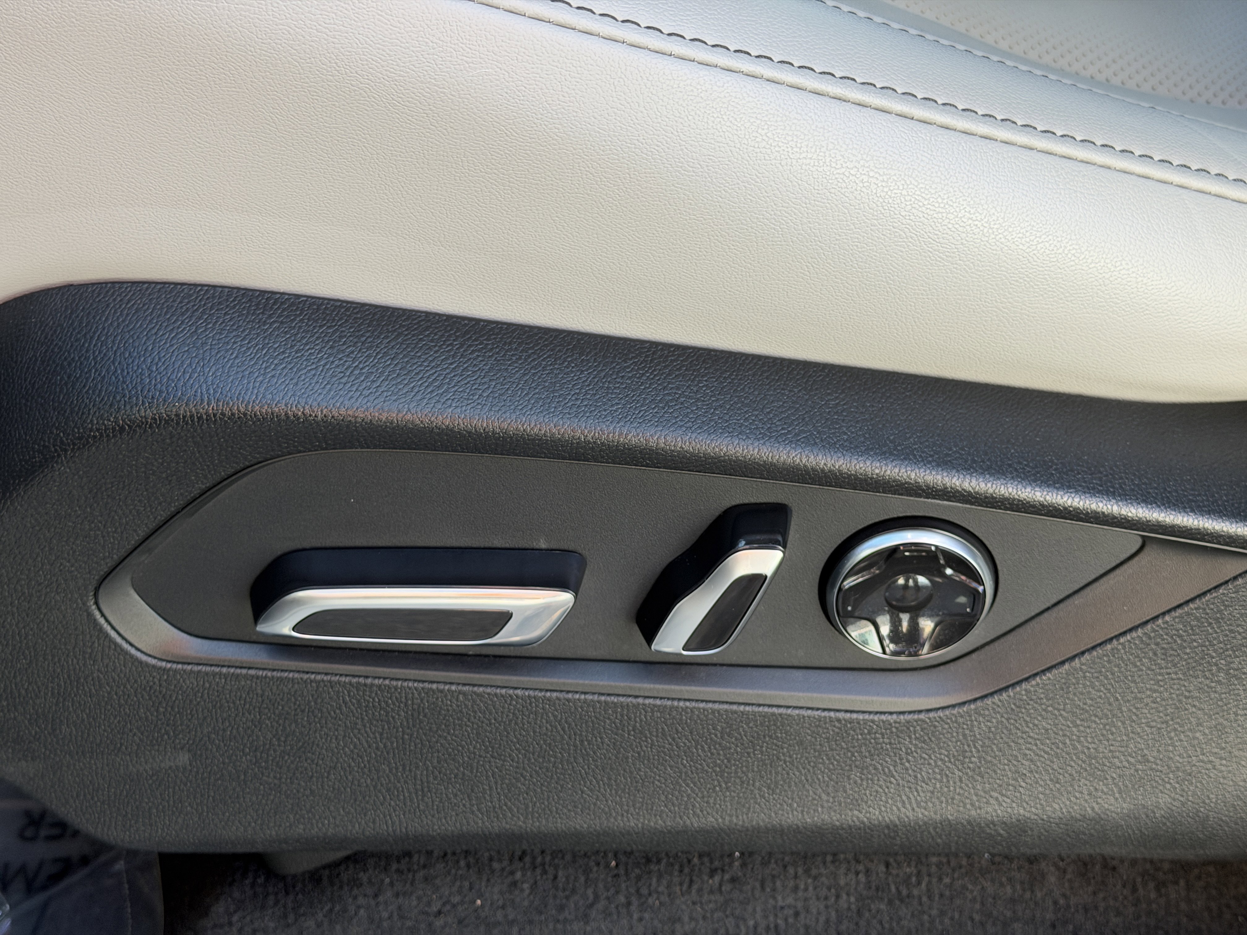 Used 2023 Acura MDX FWD w/ Technology Package image 21