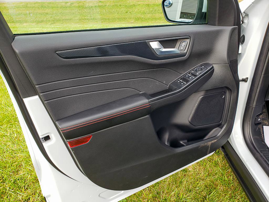 New 2026 Ford Escape ST-Line Select w/ Tech Pack #1 image 6