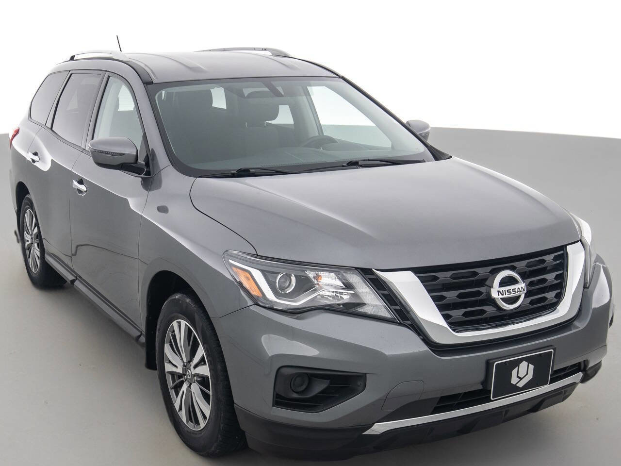 Used 2018 Nissan Pathfinder S AWD/4WD image 1