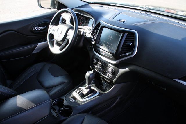 Used 2018 Jeep Cherokee Latitude Plus image 15