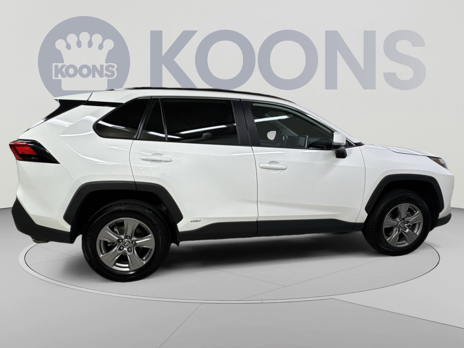 Used 2024 Toyota RAV4 LE AWD/4WD image 21