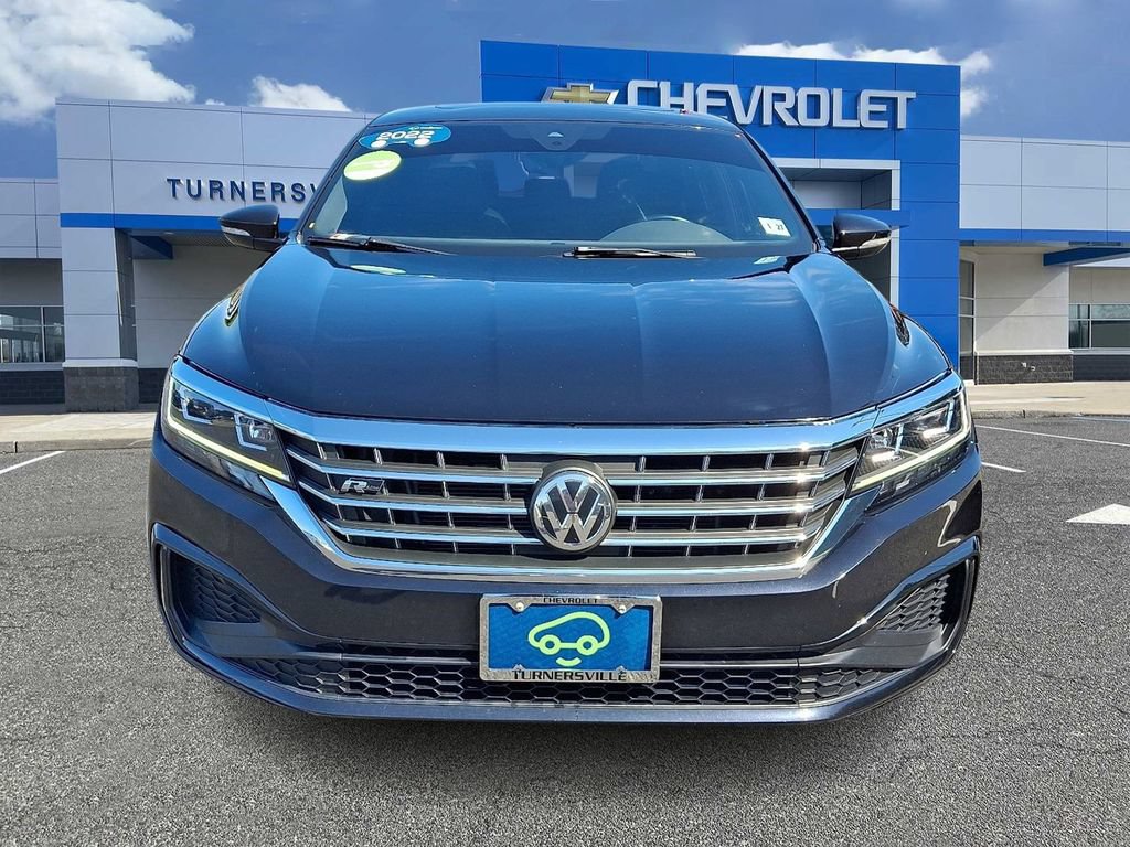Used 2022 Volkswagen Passat 2.0T R-Line FWD image 2