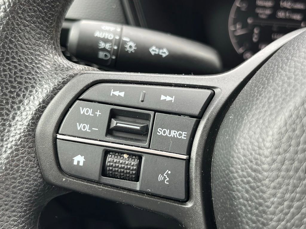 Used 2023 Honda CR-V LX image 4