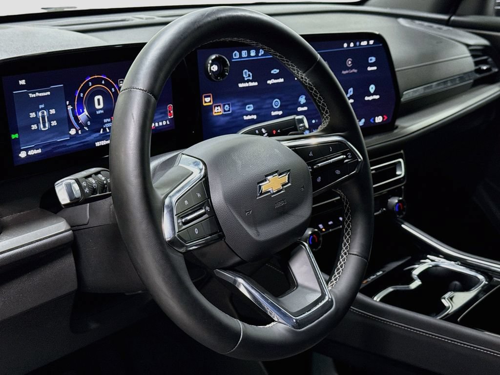 Used 2026 Chevrolet Traverse LT w/ LPO, Floor Liner Package FWD image 12