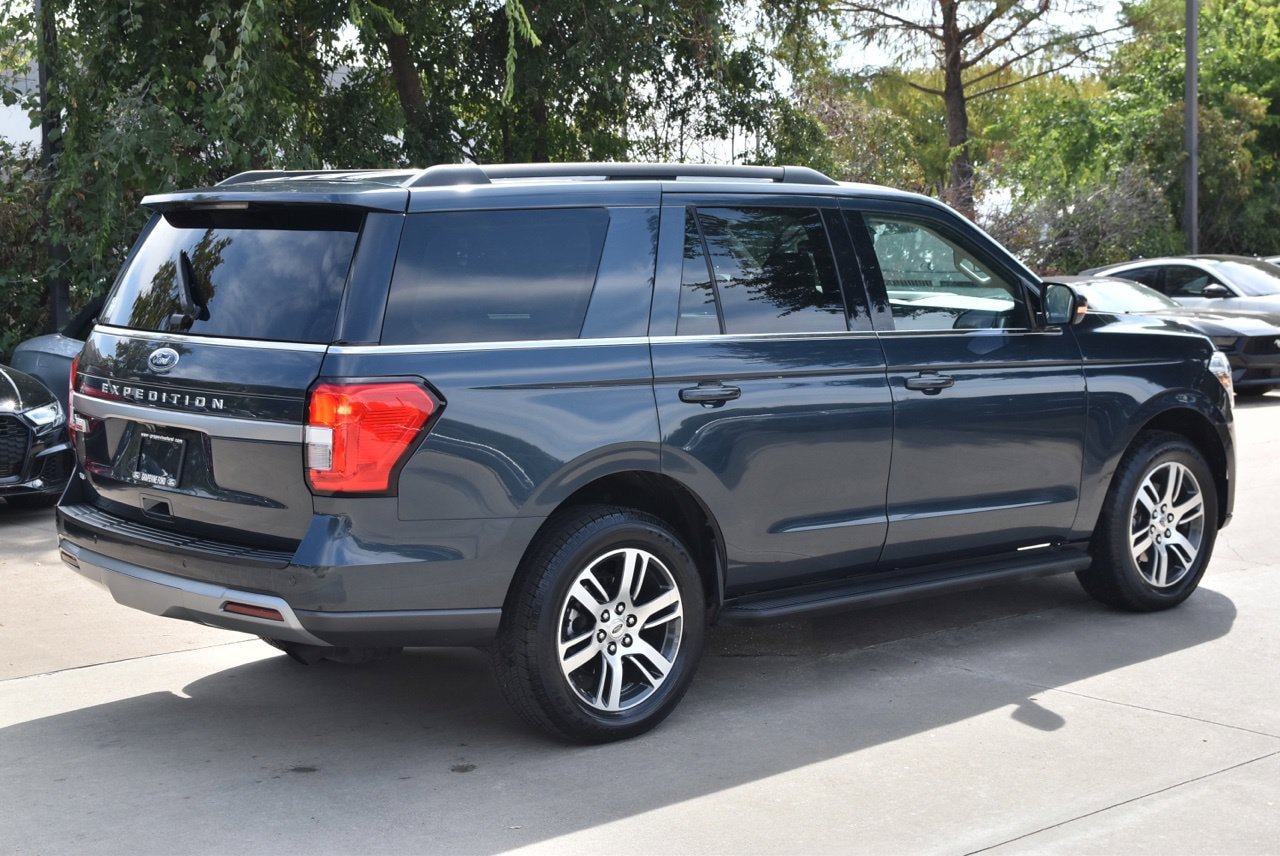 Used 2024 Ford Expedition XLT RWD image 7