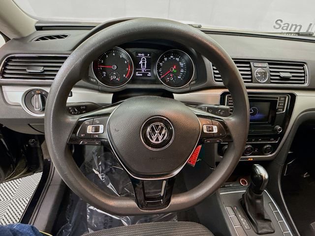 Used 2017 Volkswagen Passat 1.8T S FWD image 11