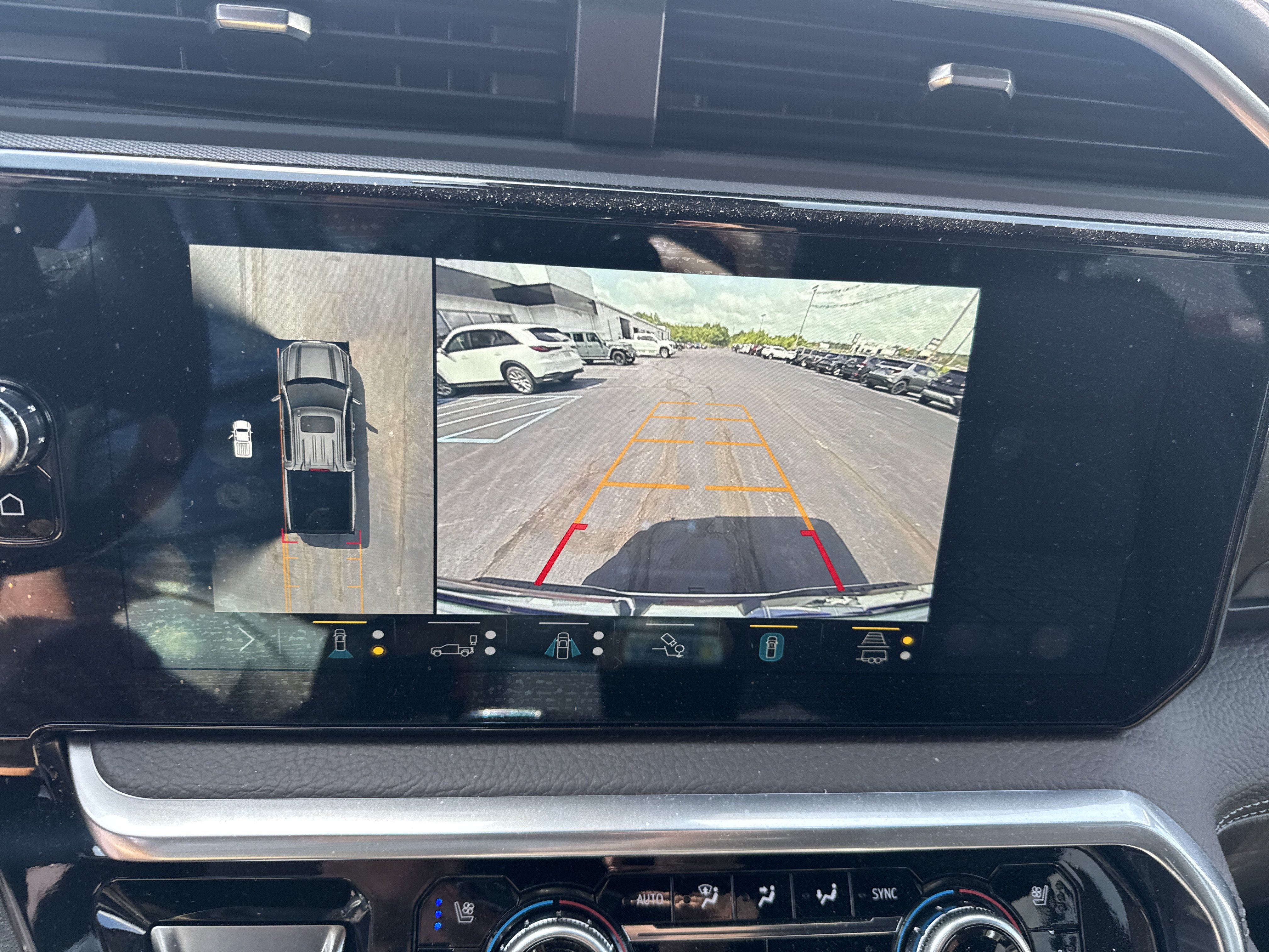 Used 2022 GMC Sierra 1500 Denali AWD/4WD image 26