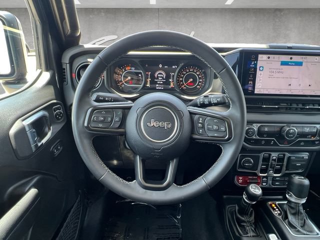 Used 2025 Jeep Wrangler Unlimited Rubicon AWD/4WD image 21