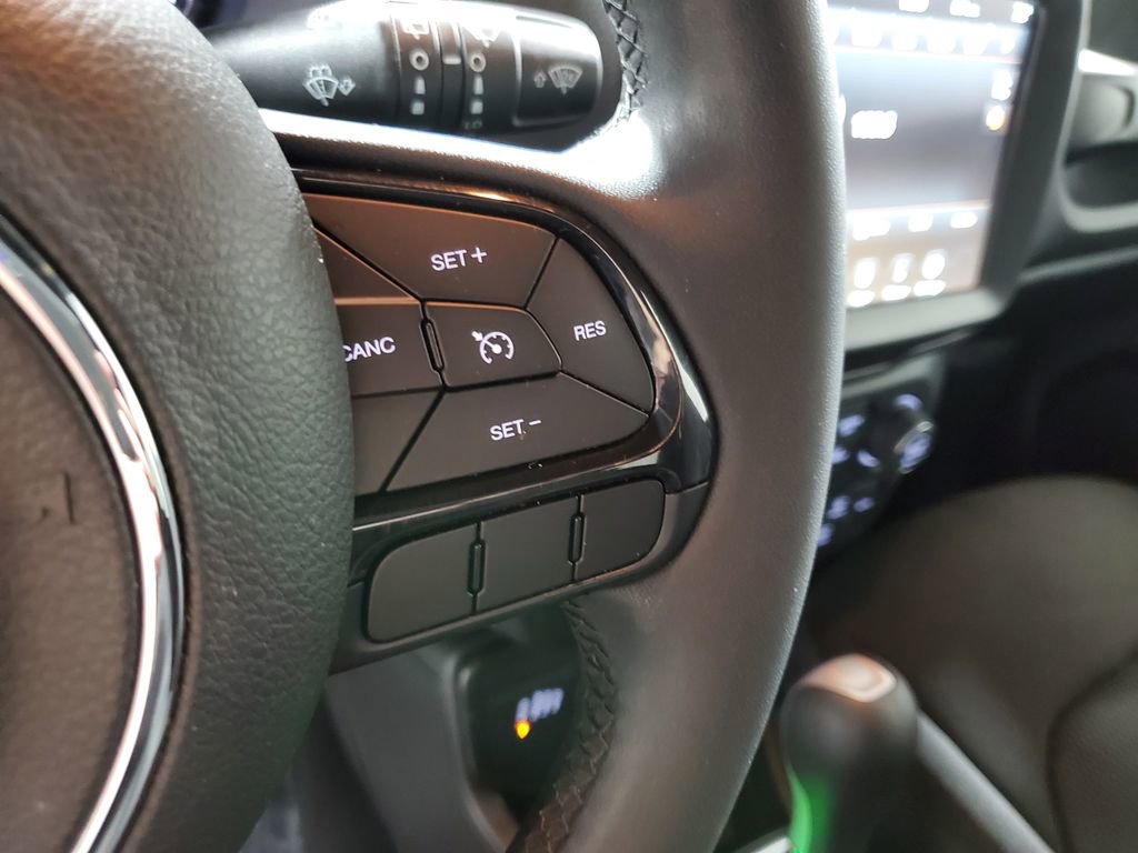 Used 2022 Jeep Renegade Altitude image 14