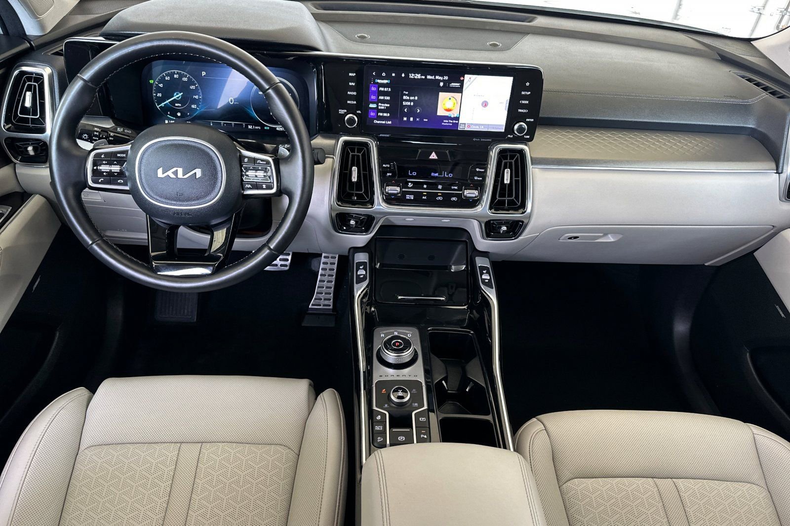 Certified 2023 Kia Sorento SX Prestige w/ Panoramic Sunroof Package AWD/4WD image 14