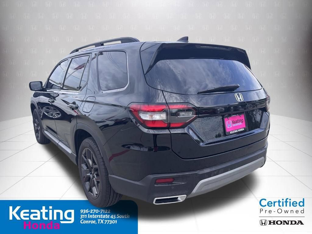Used 2025 Honda Pilot Touring image 9