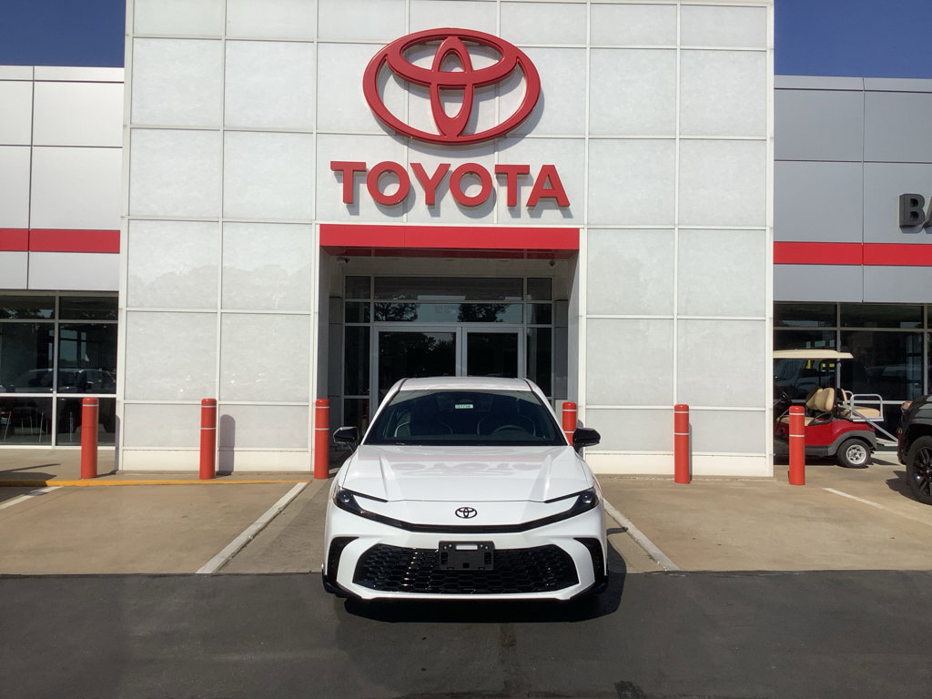New 2026 Toyota Camry Hybrid image 2