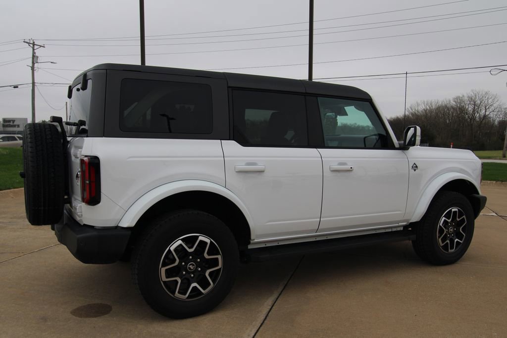 Used 2024 Ford Bronco Outer Banks image 5