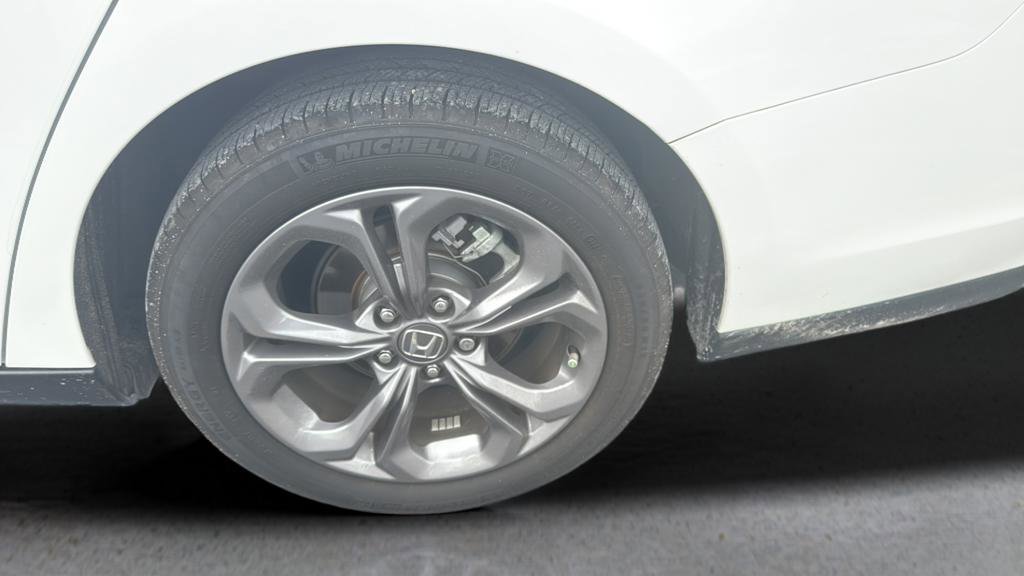 Used 2024 Honda Accord EX image 18