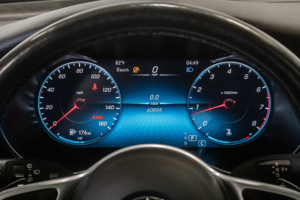 Used 2021 Mercedes-Benz GLC 300 4MATIC w/ Premium Package image 14