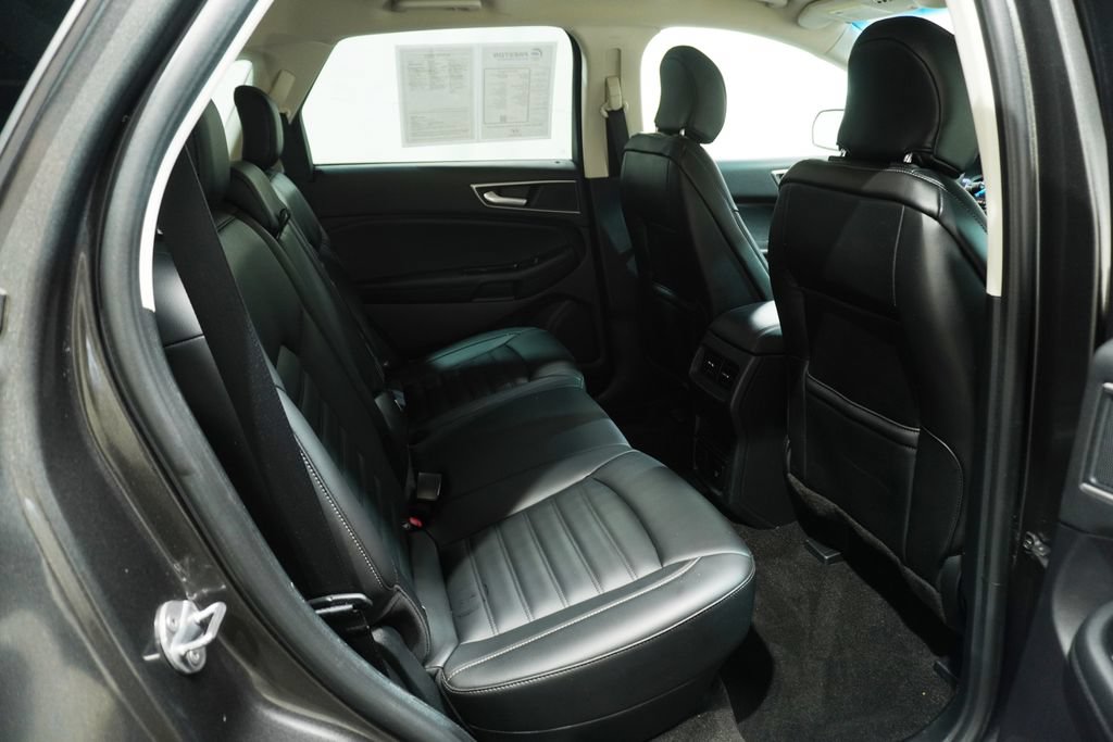 Used 2019 Ford Edge SEL w/ Equipment Group 201A FWD image 16
