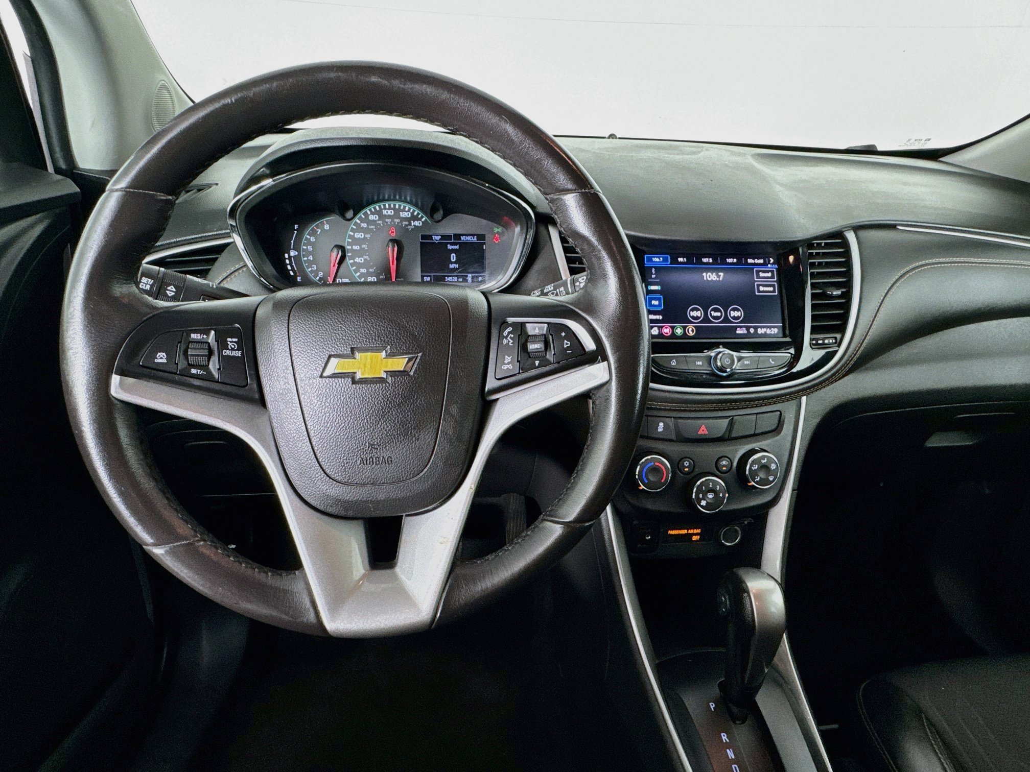 Used 2022 Chevrolet Trax LT w/ LT Convenience Package FWD image 10