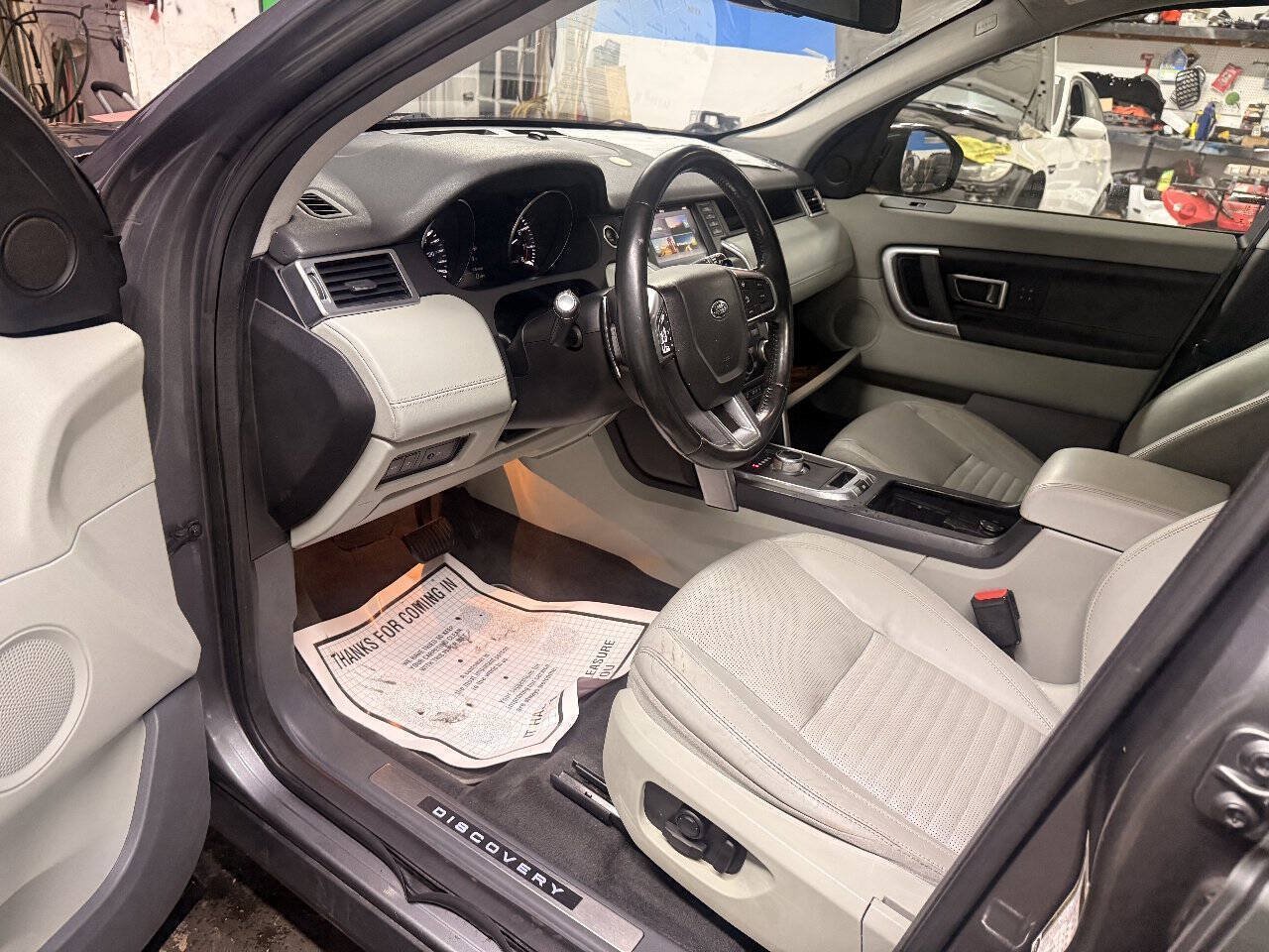 Used 2016 Land Rover Discovery Sport HSE Luxury AWD/4WD image 13