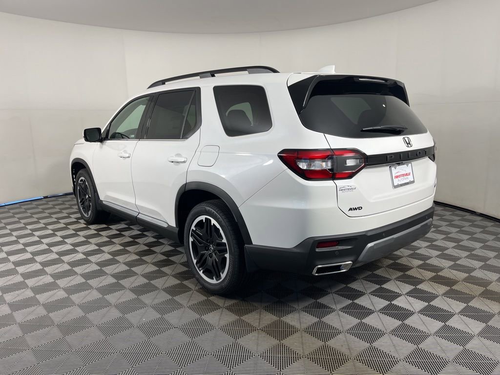 New 2026 Honda Pilot Touring image 17