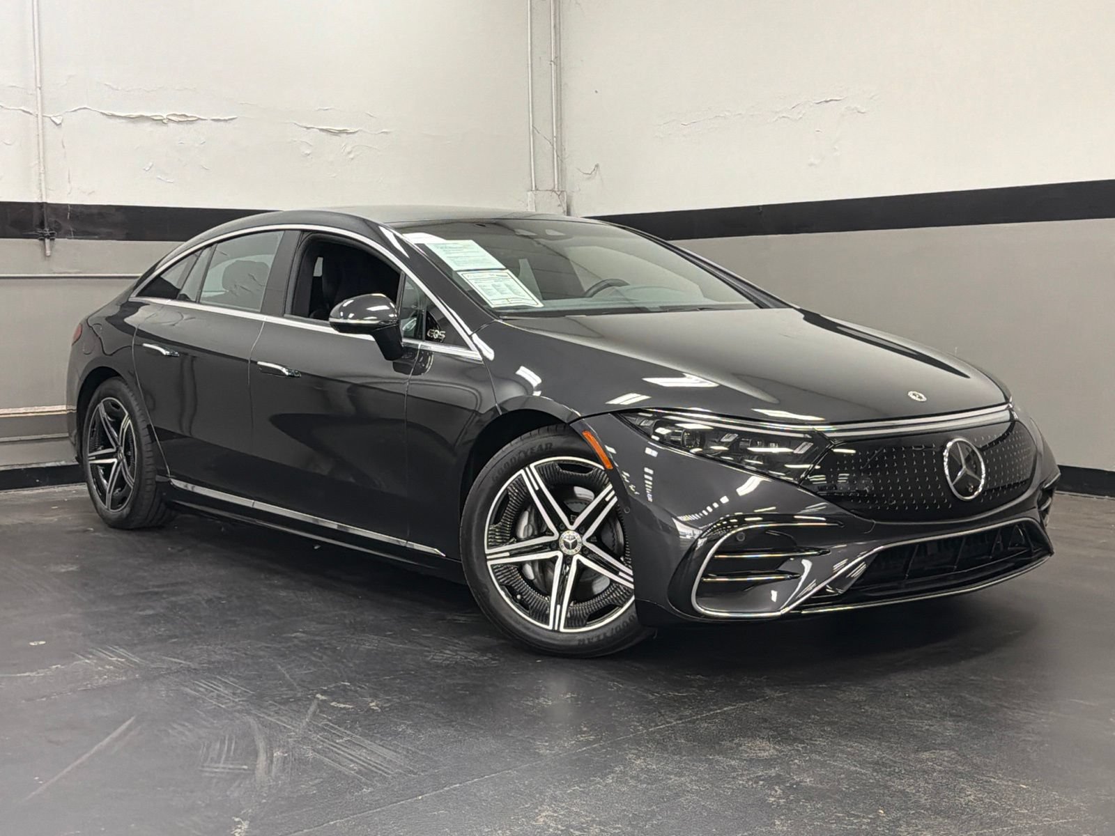 Certified 2023 Mercedes-Benz EQS 580 4MATIC Sedan image 2