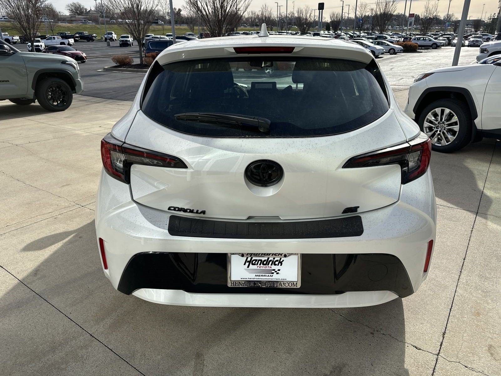 Used 2025 Toyota Corolla SE w/ SE Package FWD image 8