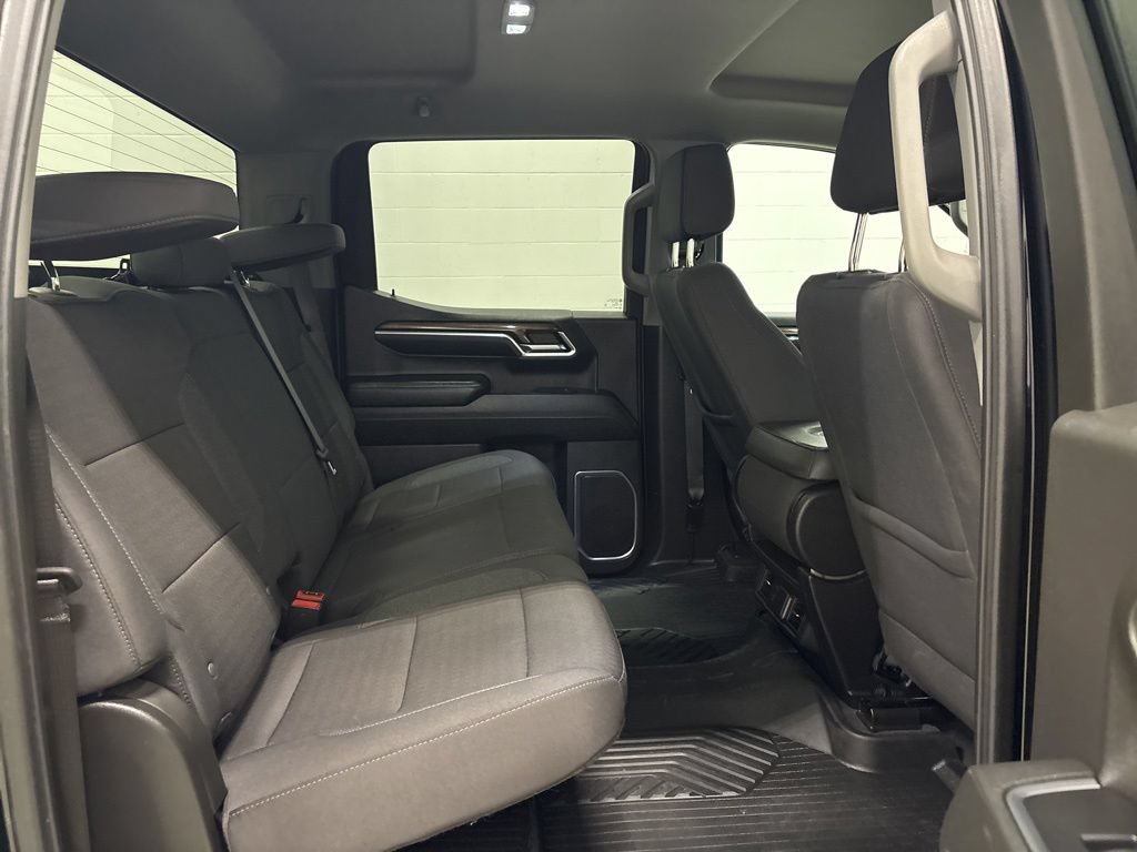 Used 2024 Chevrolet Silverado 1500 RST AWD/4WD image 5