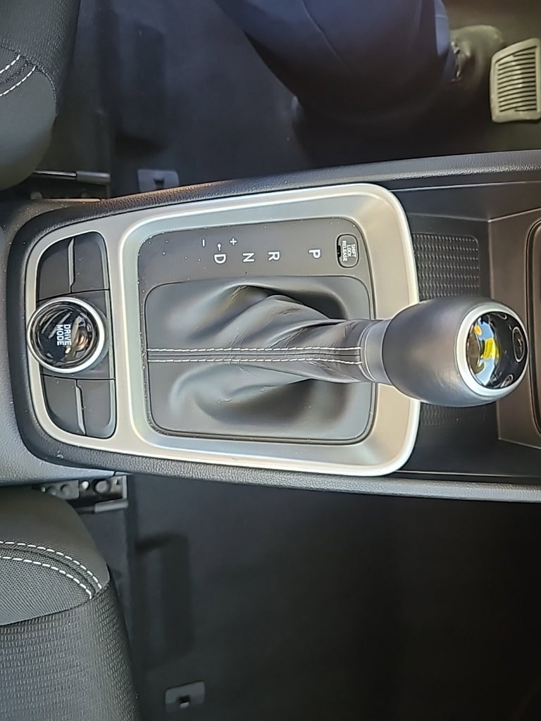 Certified 2023 Hyundai Venue SEL image 21