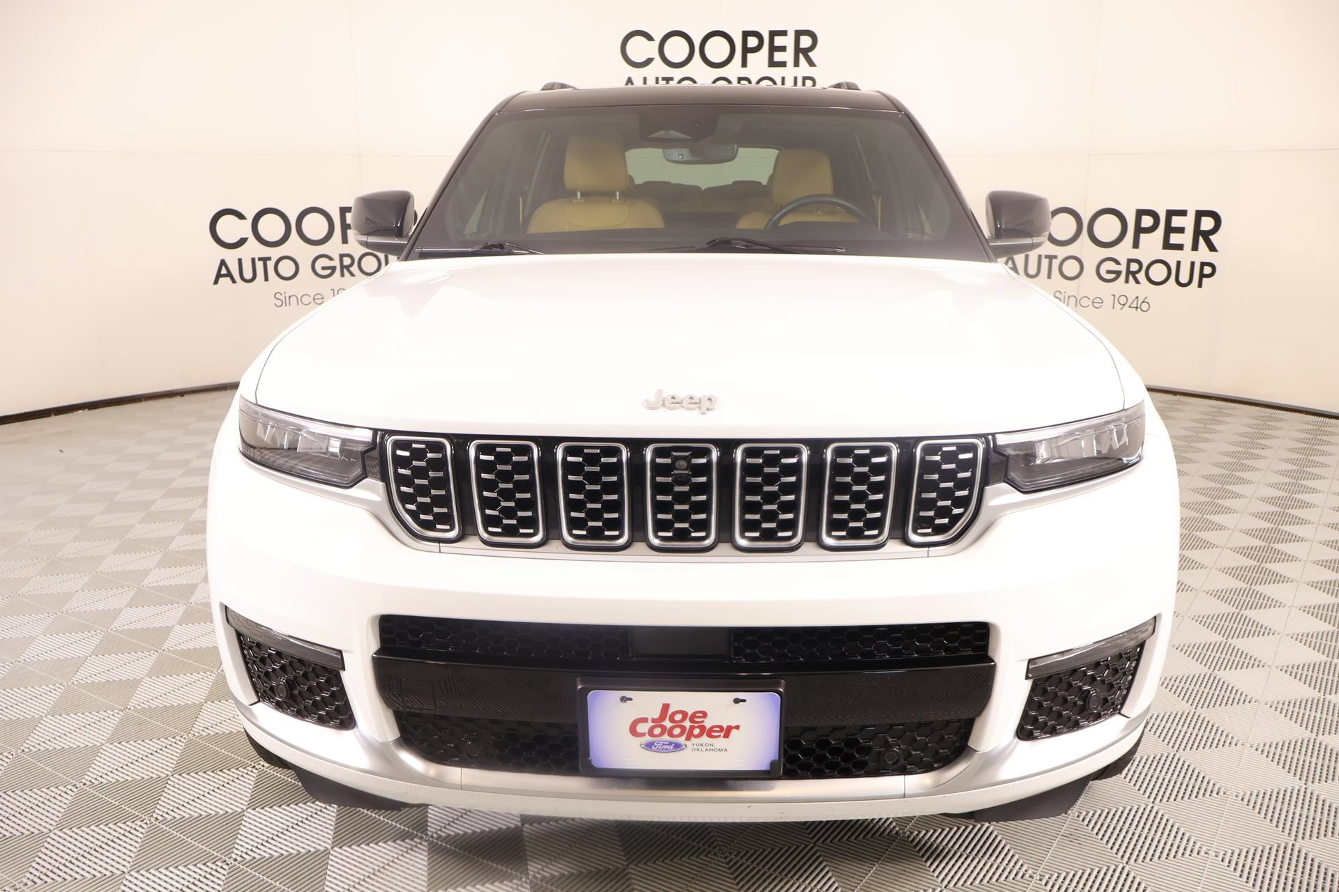 Used 2025 Jeep Grand Cherokee L Summit AWD/4WD image 10