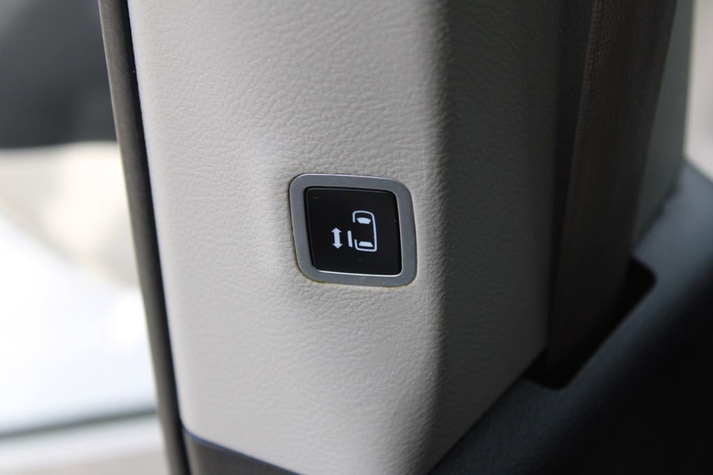 Used 2019 Chrysler Pacifica Touring-L image 28