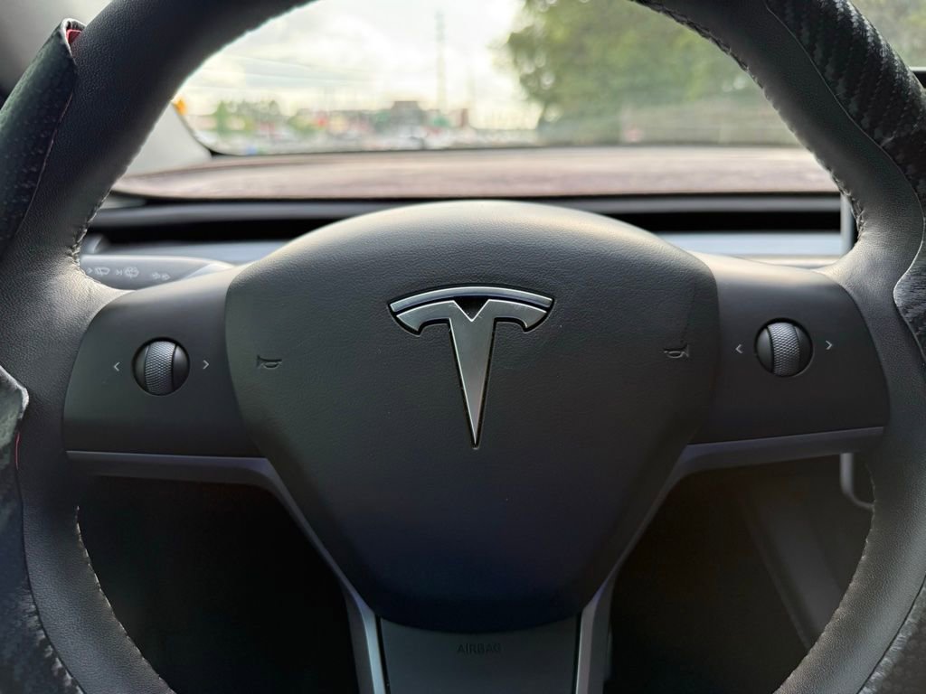 Used 2022 Tesla Model Y Performance AWD/4WD image 23