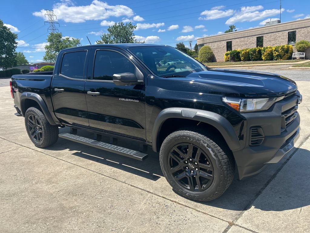 Used 2023 Chevrolet Colorado Trail Boss AWD/4WD image 9