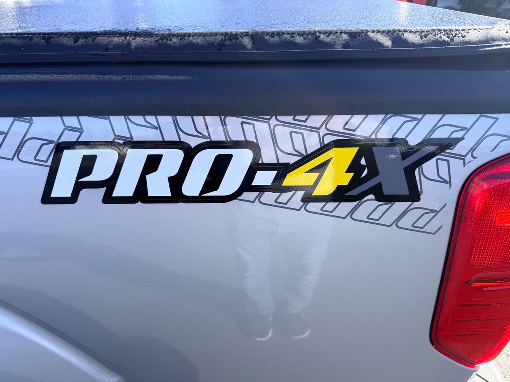 Used 2017 Nissan Frontier PRO-4X AWD/4WD image 12