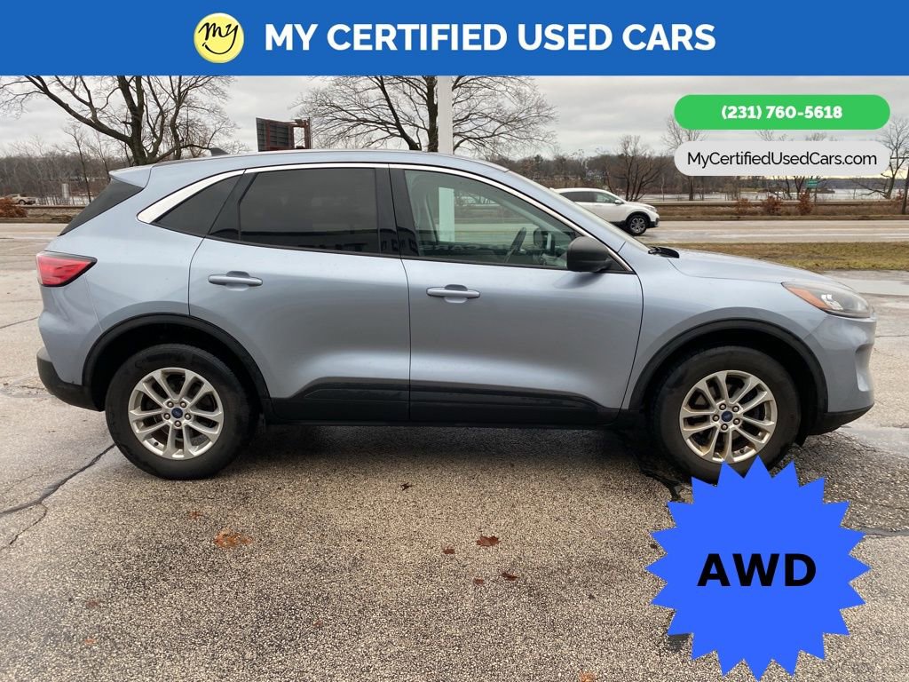 Used 2022 Ford Escape SE w/ Cold Weather Package image 4