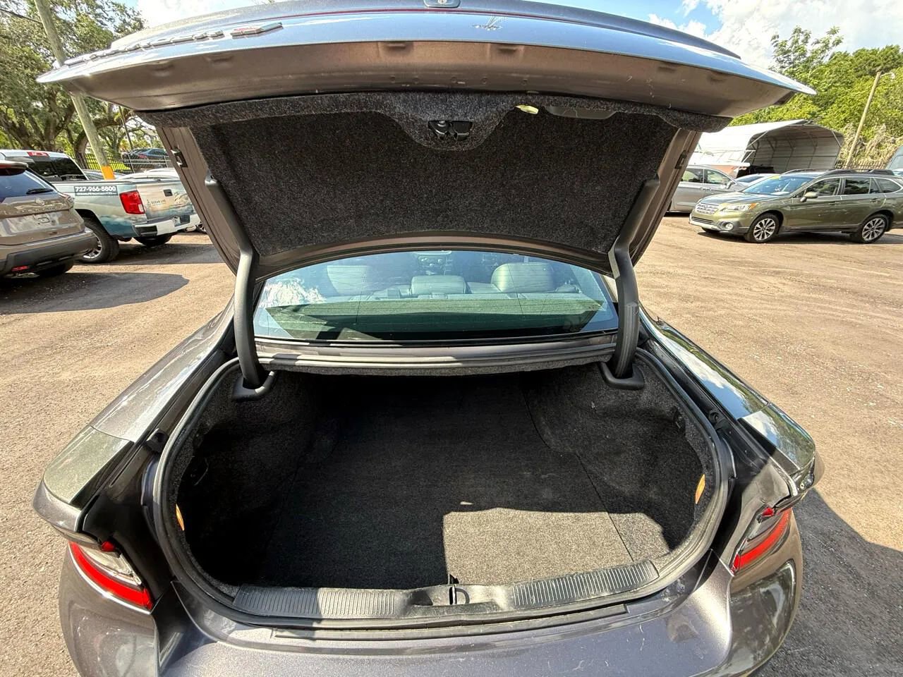 Used 2018 Dodge Charger GT image 27