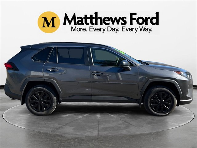 Used 2019 Toyota RAV4 LE image 6