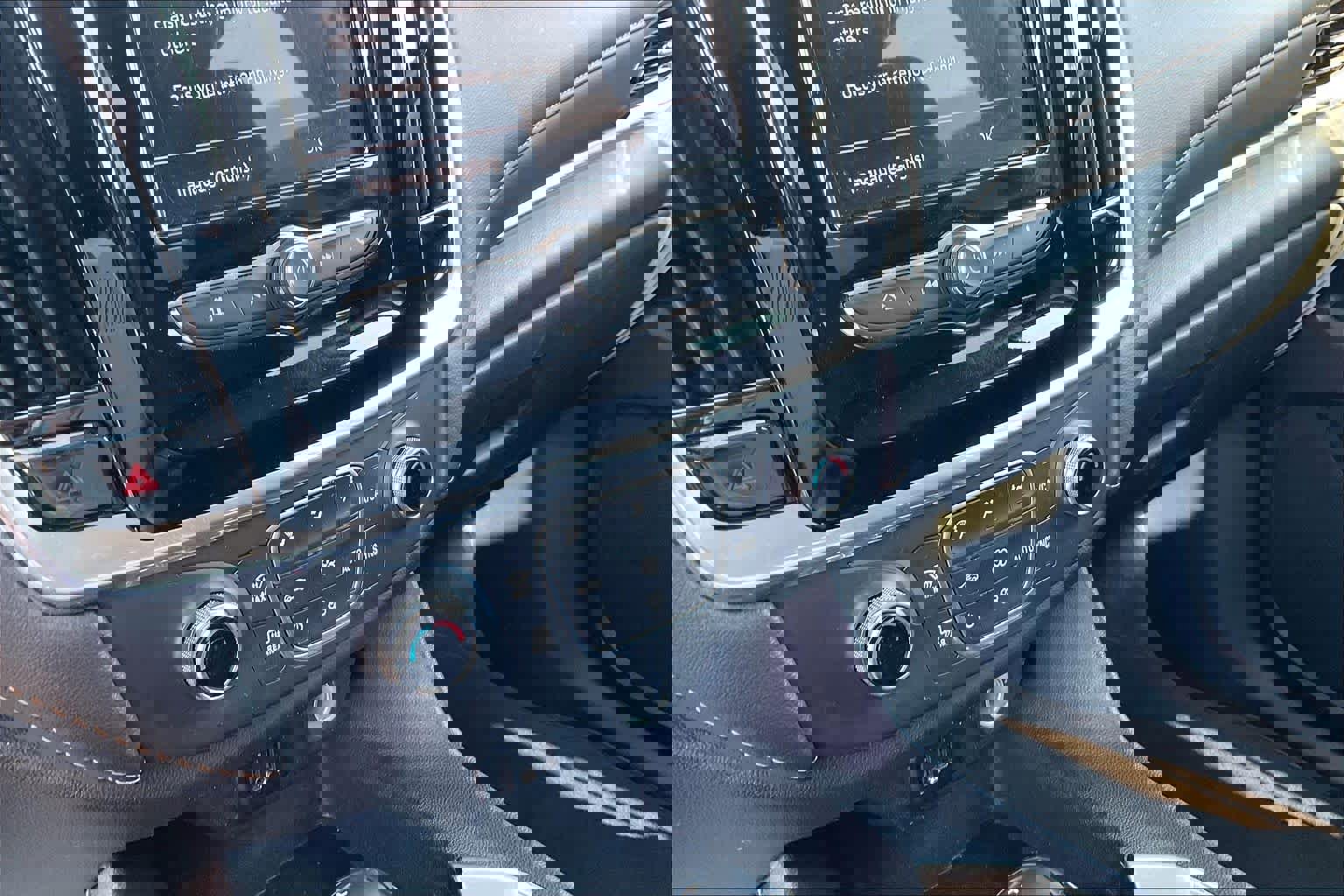 Used 2020 Chevrolet Traverse LS image 33