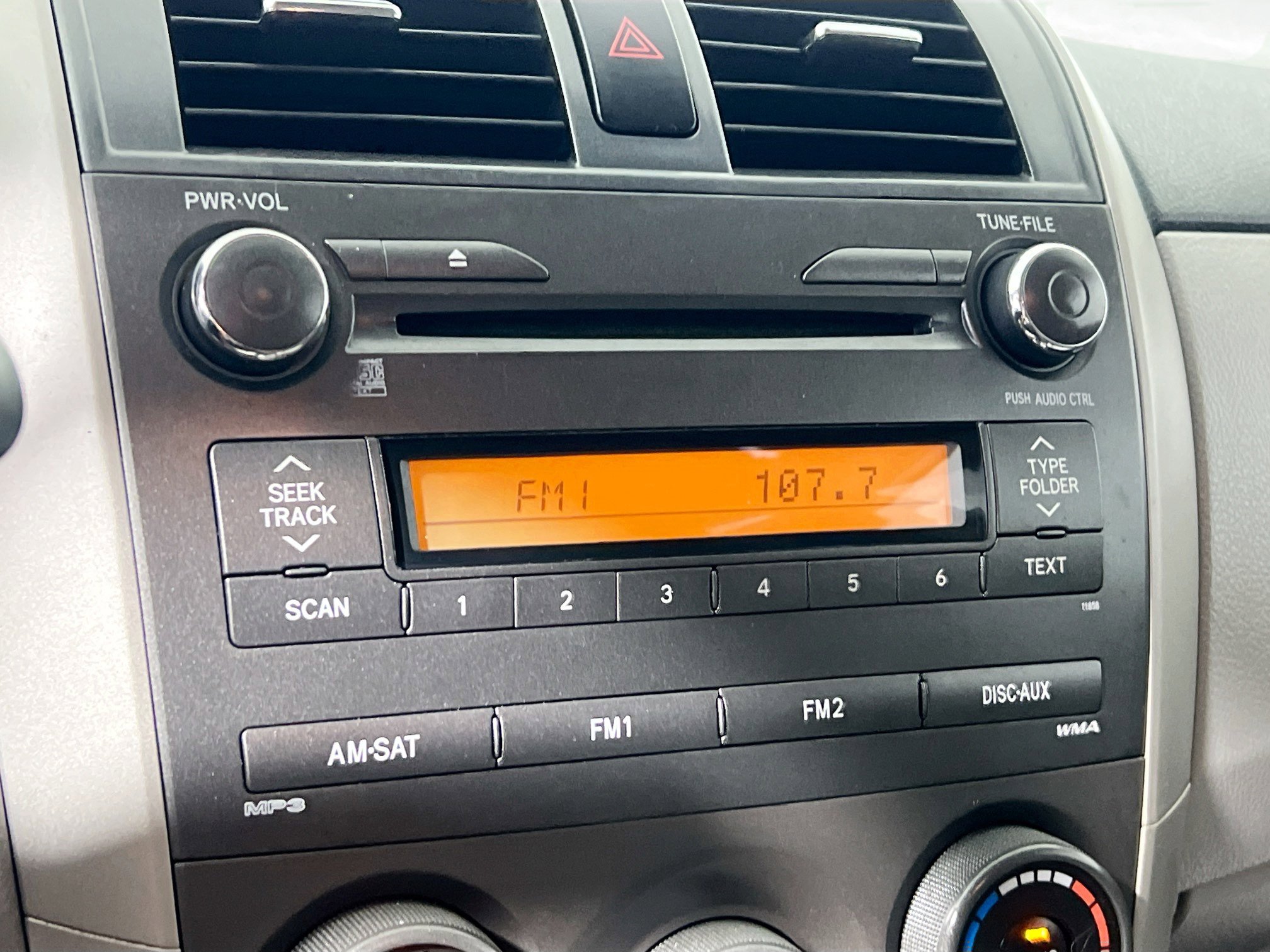 Used 2011 Toyota Corolla LE image 27