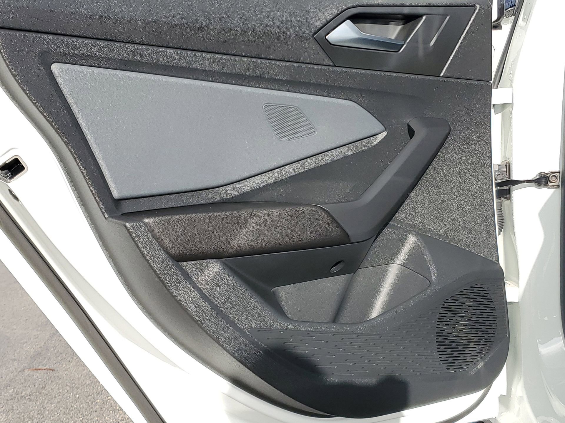 Used 2025 Volkswagen Jetta SE FWD image 9