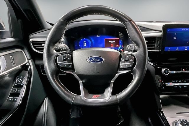 Used 2023 Ford Explorer ST w/ ST Street Pack AWD/4WD image 9
