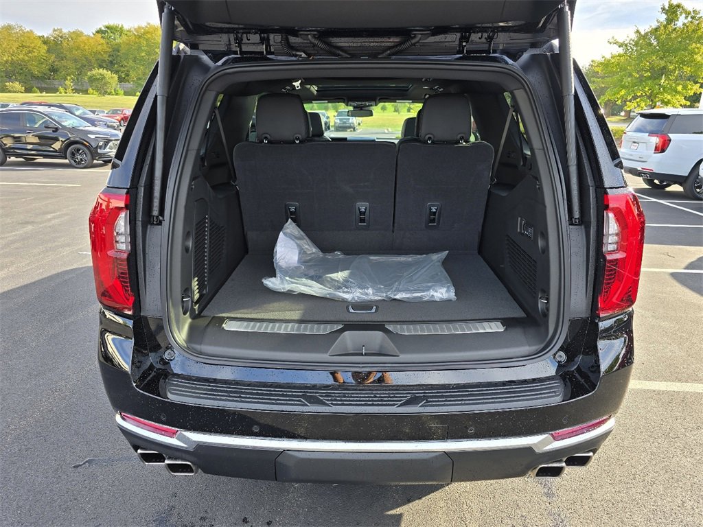 New 2026 GMC Yukon XL Denali image 29