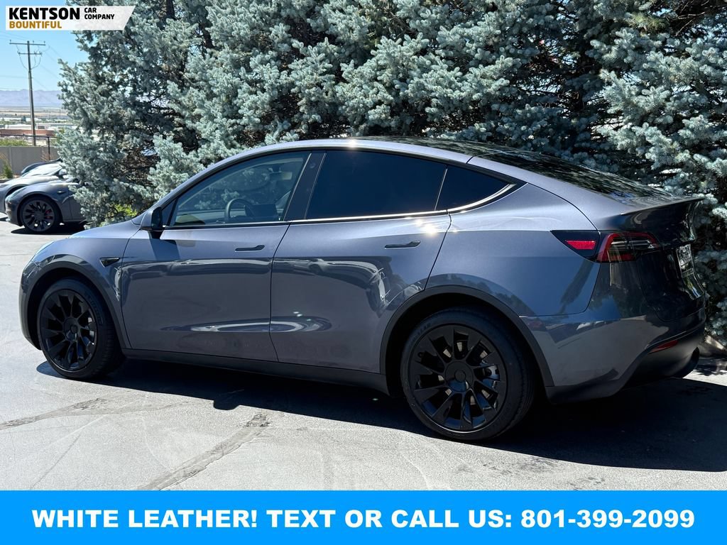 Used 2023 Tesla Model Y Long Range AWD/4WD image 5