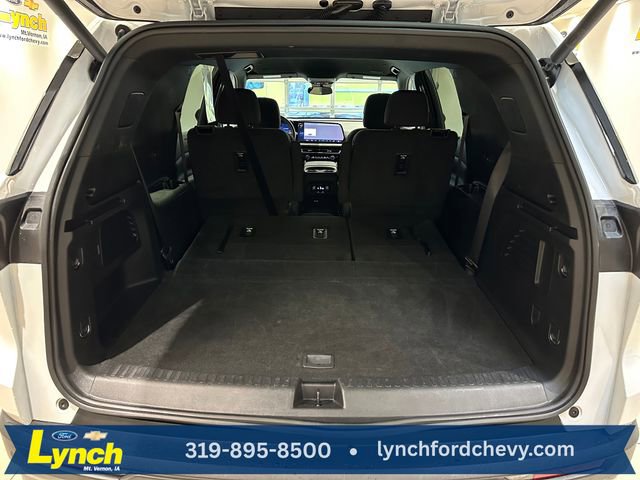 Used 2025 Chevrolet Traverse LT AWD/4WD image 21