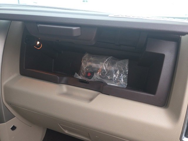 Used 2017 RAM 1500 Laramie w/ Convenience Group image 16