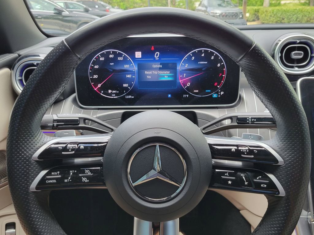 Used 2024 Mercedes-Benz CLE 450 4MATIC Cabriolet image 17