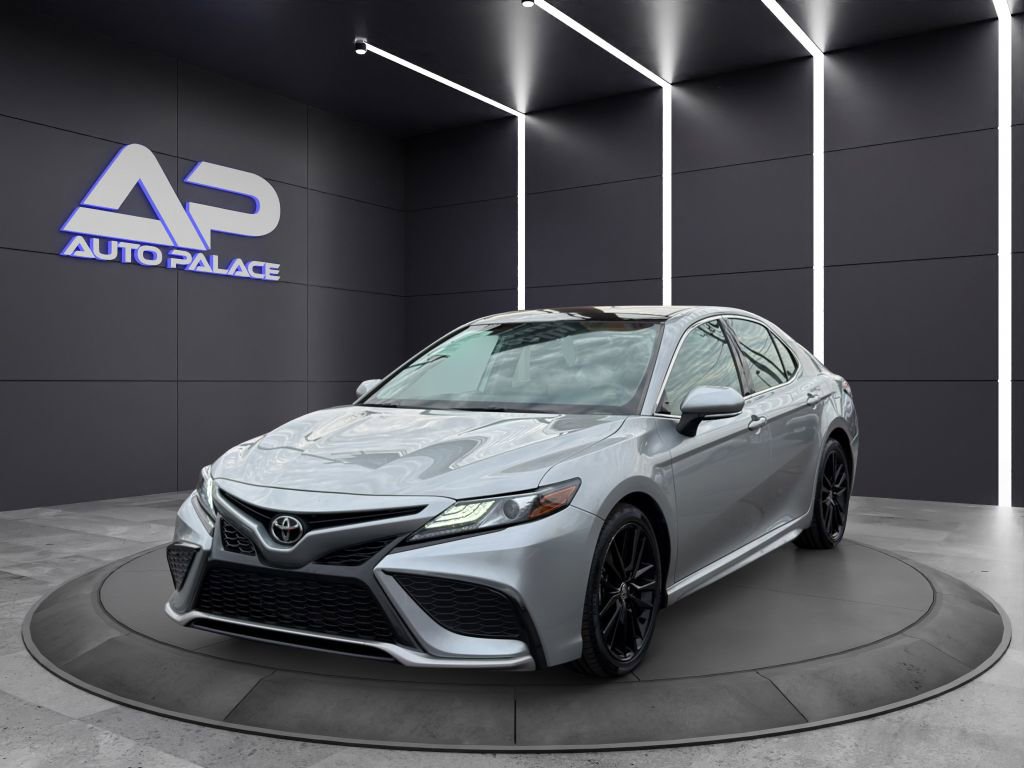 Used 2021 Toyota Camry XSE image 1