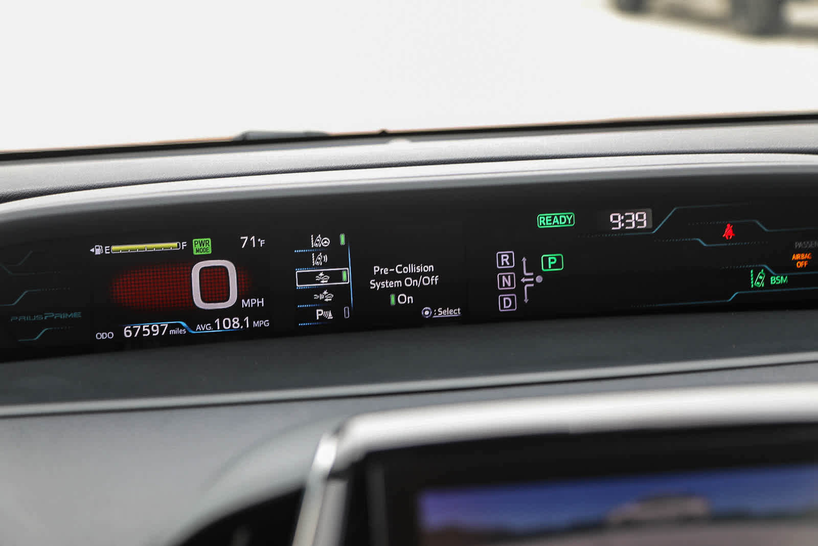 Certified 2017 Toyota Prius Prime Advanced w/ Carpet Mat Package FWD image 22