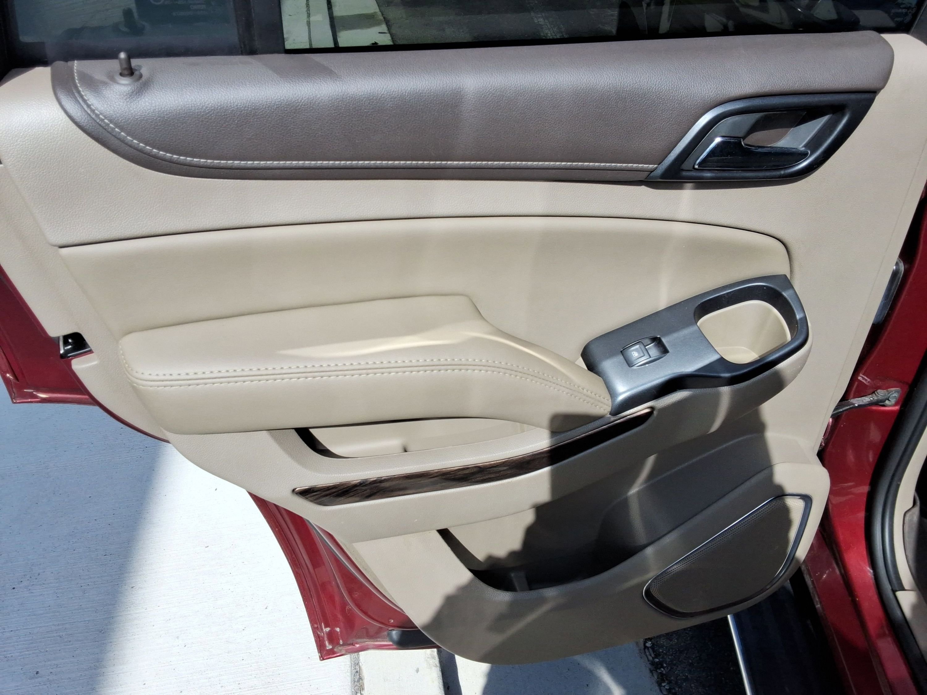 Used 2017 GMC Yukon SLT w/ Open Road Package image 22