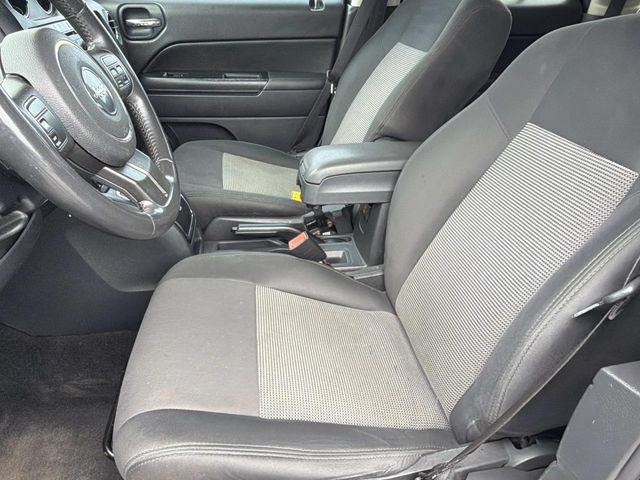 Used 2014 Jeep Patriot Latitude FWD image 16