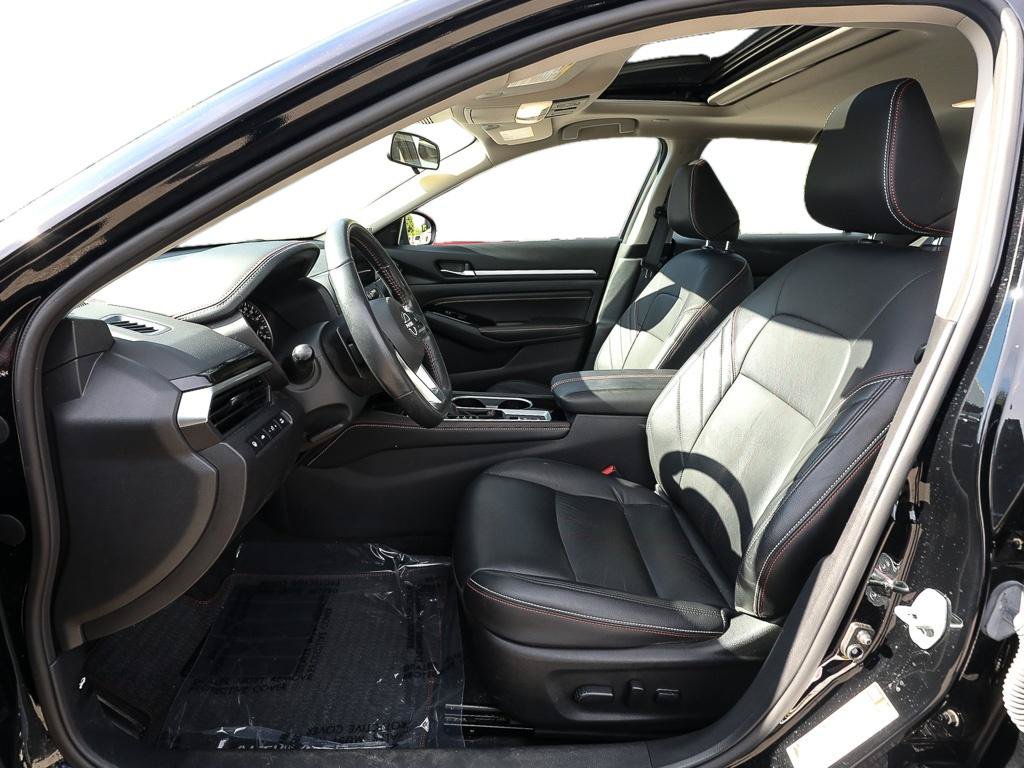 Used 2023 Nissan Altima 2.0 SR FWD image 11